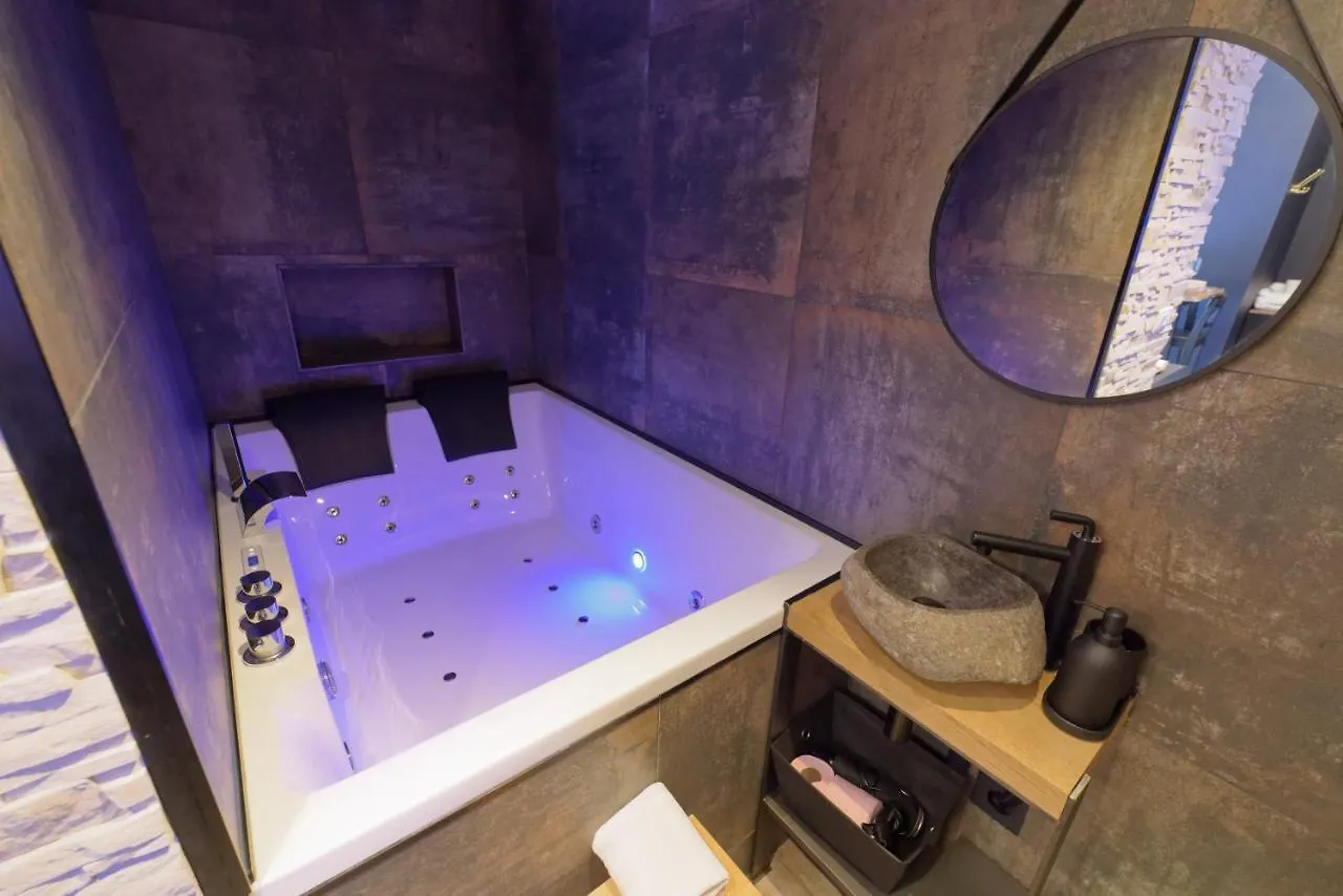 Spa&Love - Balnéo - Queen size - Cocooning Aulnat 0*,  France